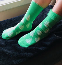 Load image into Gallery viewer, free size adult nz silver fern green new zealand souvenir feet warmer soft socks | marketzone christchurch