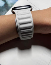 Load image into Gallery viewer, magnetic leather link straps bands for apple watch | marketzone christchurch