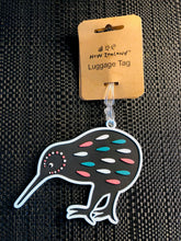 Load image into Gallery viewer, kiwi bird design - nz souvenir luggage tags | marketzone christchurch
