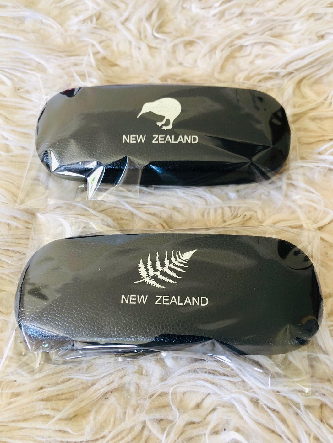 reading glasses spectacles sunglasses hard shell case new zealand kiwi silver fern nz souvenir | marketzone christchurch