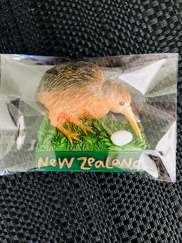 kiwi bird with egg new zealand nz fridge magnet souvenir | marketzone christchurch